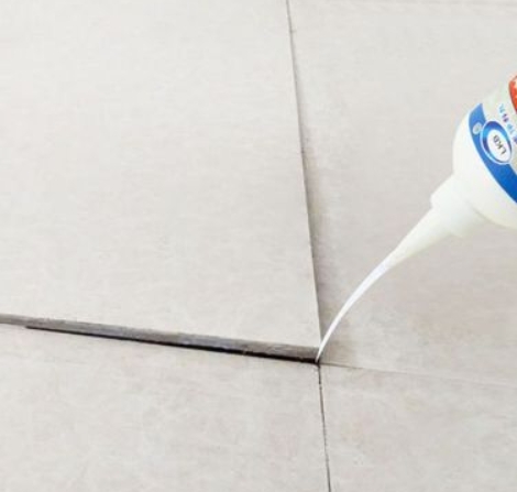 丹东市瓷砖空鼓维修公司分享卫生间瓷砖脱落的原因可能有以下几点